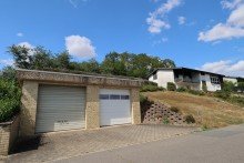Garage Wohnhaus, Einliegerwohnung & Doppelgaragen auf zwei Grundst�cken