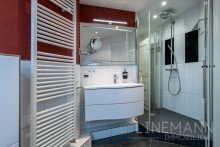 Badezimmer-123 Willkommen in Ihrem neuen Zuhause - ein wahres Juwel, das Ihre Wohntr�ume �bertrifft!