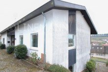 5-Haus-1 Wohnhaus, Einliegerwohnung & Doppelgaragen auf zwei Grundst�cken