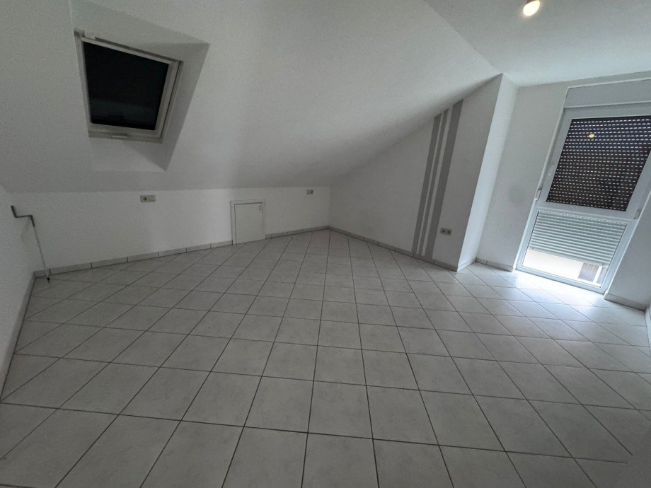 WhatsApp Image 2025-08-27 at 12.07.22 (1) Dachgeschosswohnung H�pfingen
