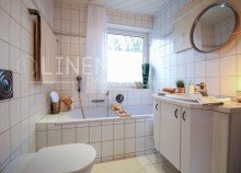 17-Bad-1 Wohnhaus, Einliegerwohnung & Doppelgaragen auf zwei Grundst�cken