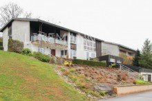 2-Haus-1 Wohnhaus, Einliegerwohnung & Doppelgaragen auf zwei Grundst�cken